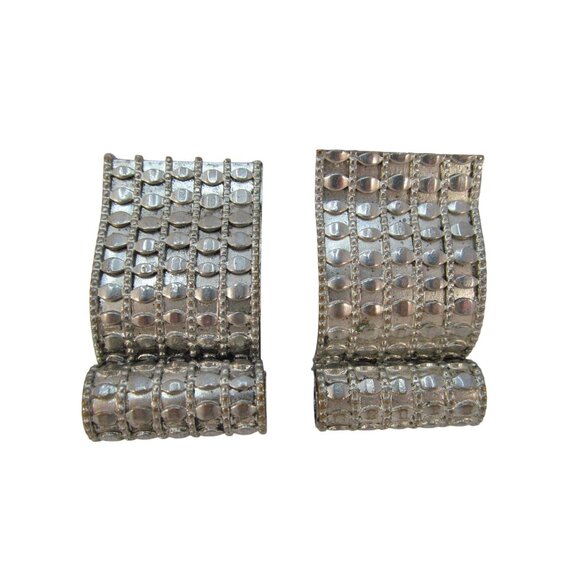 Vintage Set of Dress Clips Silver Aluminum Ripple Textured Design - Picture 2 of 11